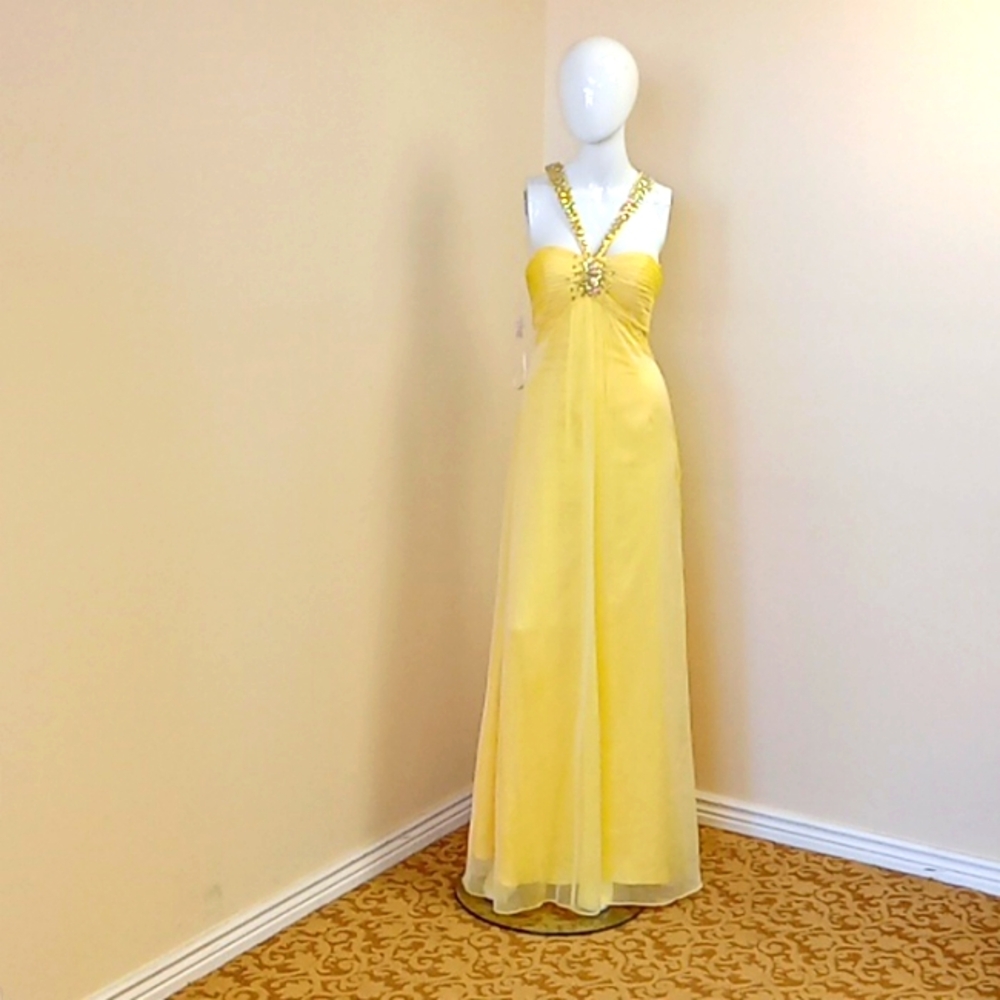 Studio 17 size 2 prom dress